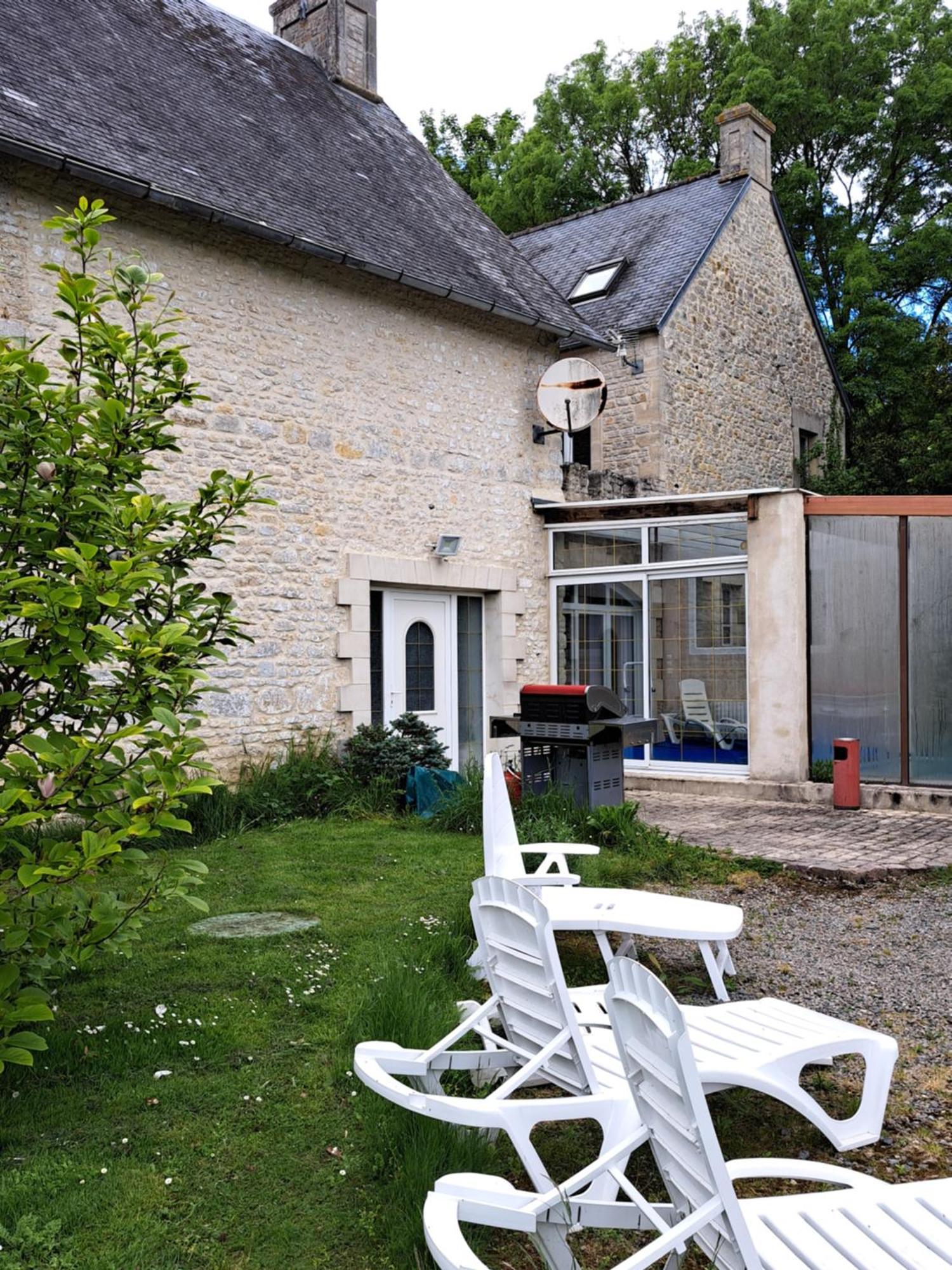 Hotel La Queue Du Chat à Etreham Extérieur photo